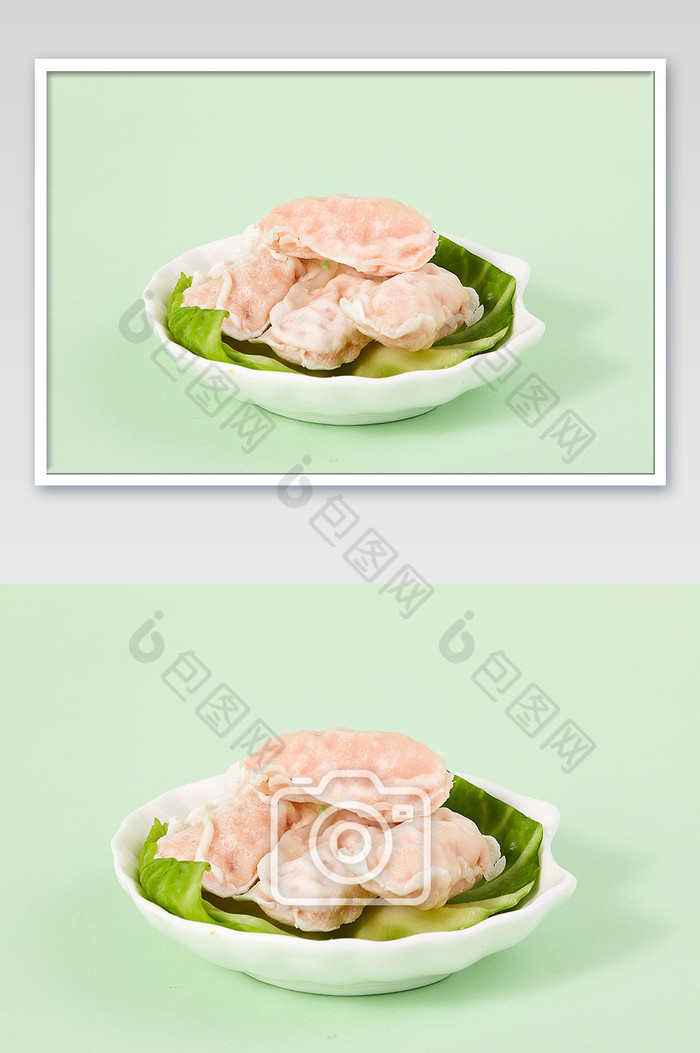 白色麻辣烫食材燕饺白碟绿色背景摄影图片图片