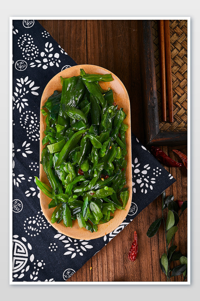 绿色海带丝凉菜素菜碟子小菜美食摄影图片