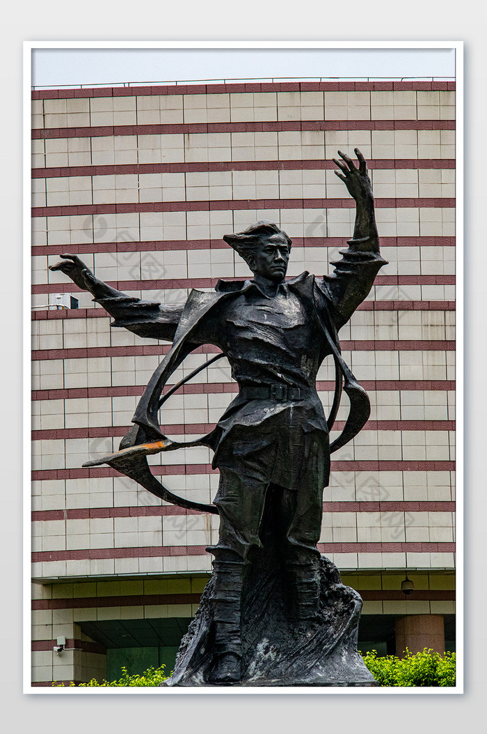 音乐家冼星海黄河大合唱创始人雕塑摄影图图片图片