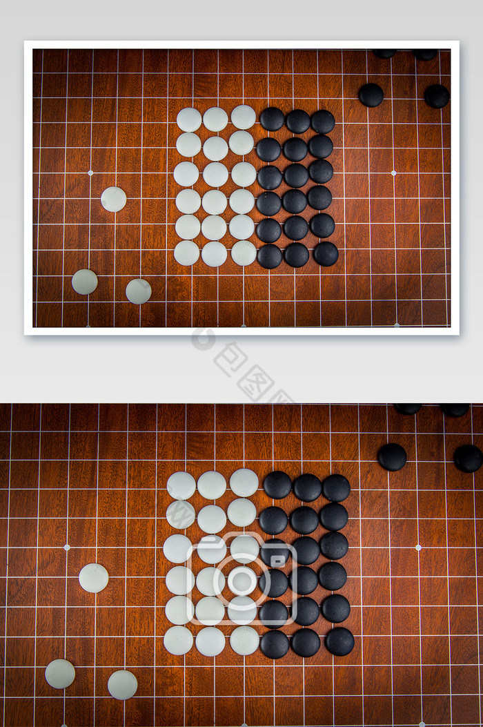 棋盘上的黑白棋子片