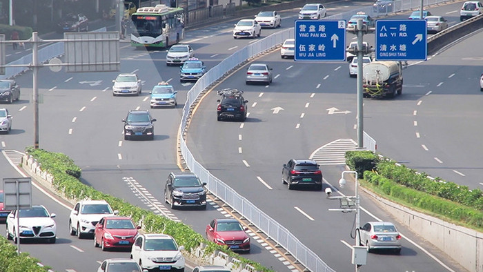 长沙市芙蓉路立交桥车流实拍实拍