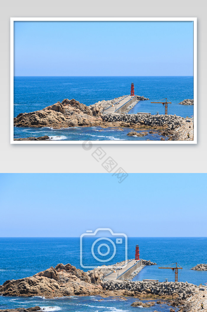 蓝色大海和海边的红色灯塔图片