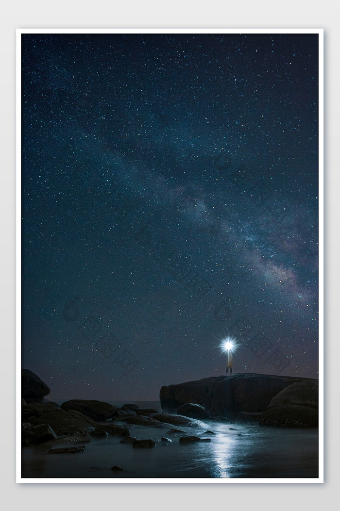 大海星空银河夜景光光绘倒影