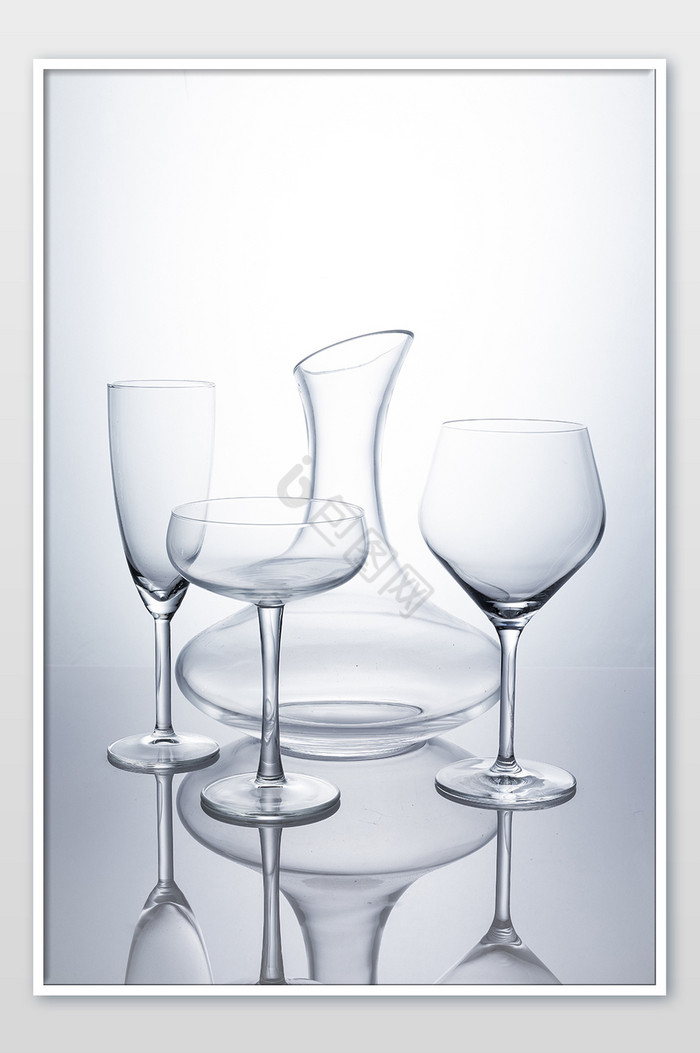 玻璃酒杯静物摄影图片