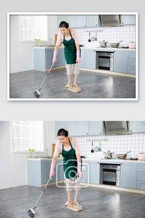 厨房家庭主妇家政在厨房扫地