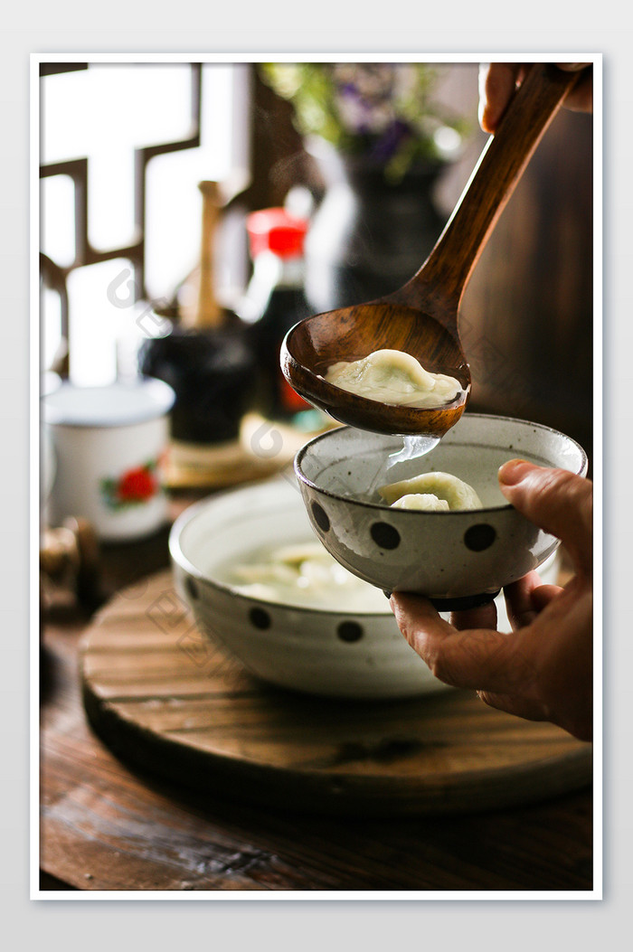 中式饺子复古美食氛围摄影图片
