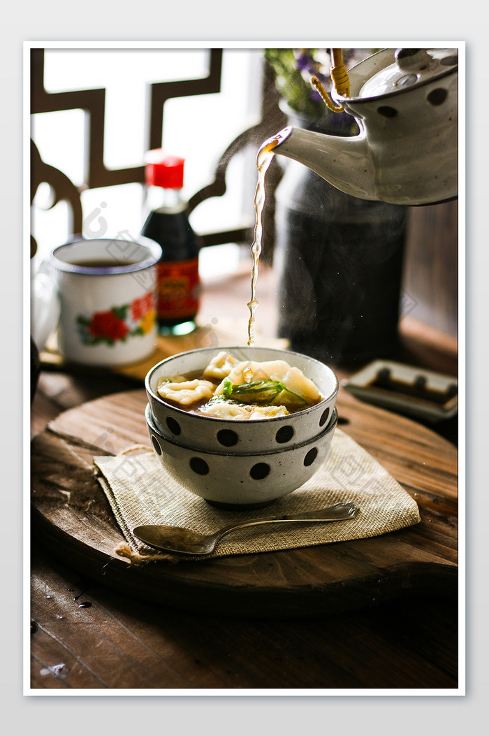 中式汤饺子复古美食氛围摄影图片