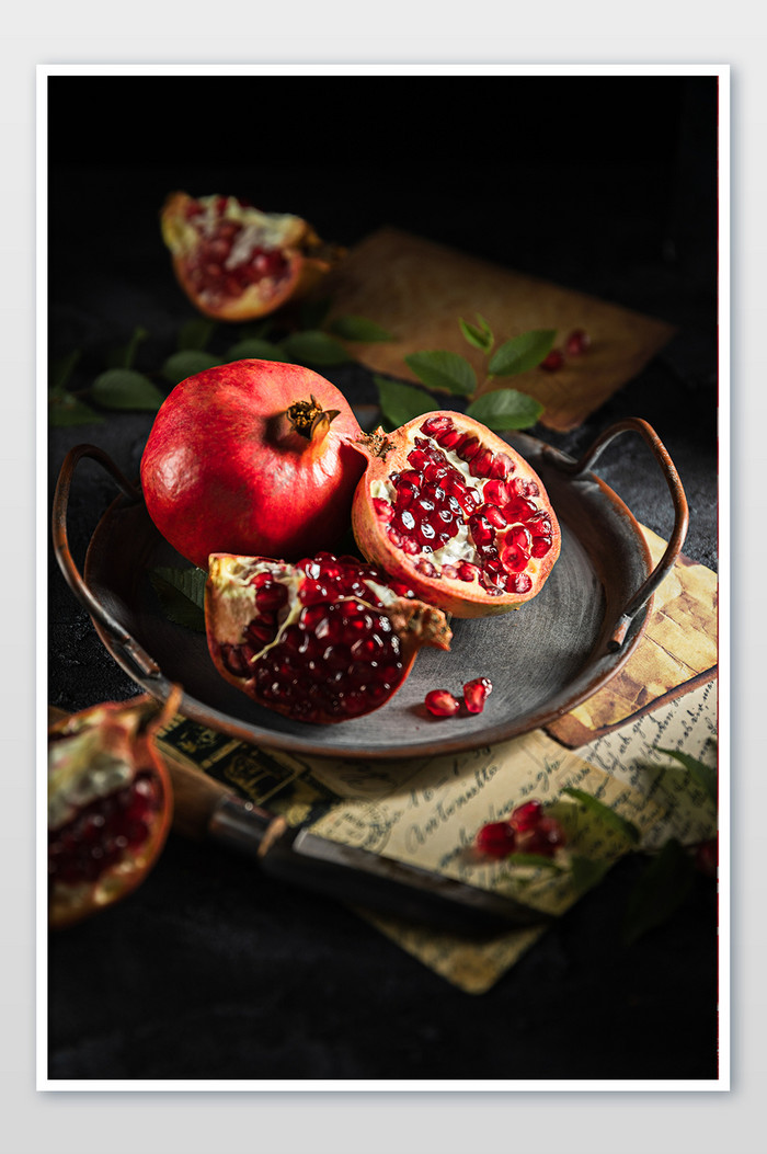突尼斯软籽石榴水果美食摄影图片