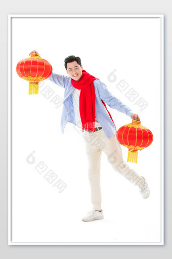 春节新年男性双手拿着灯笼拜年祝福问候图片
