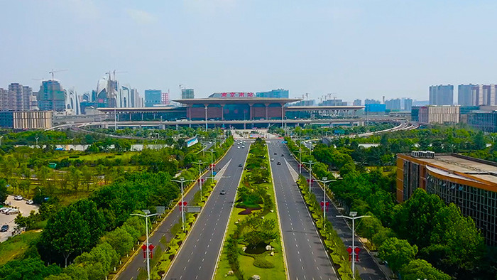 航拍南京南站站前广场送站坪俯瞰大景