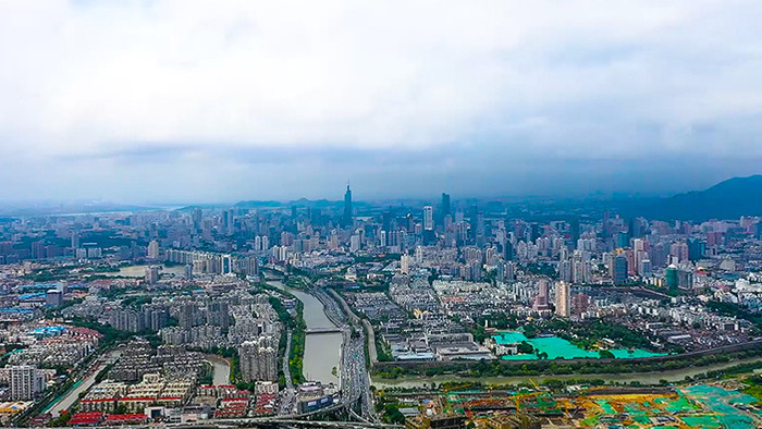 航拍南京俯瞰大景云层紫金山高架桥