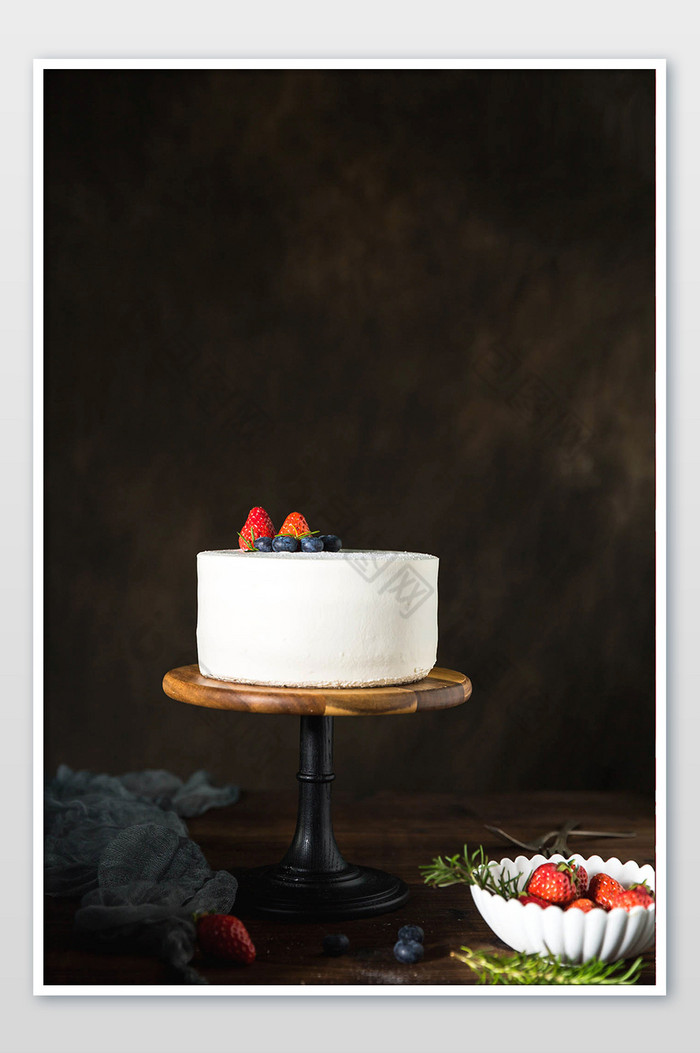 欧式草莓蛋糕摄影图片图片