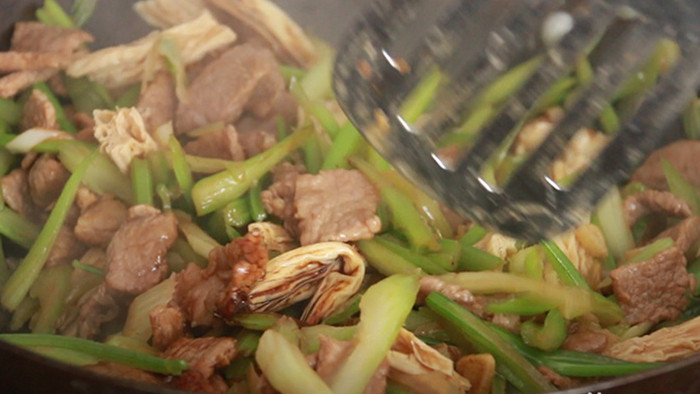 VLOG素材美食芹菜炒肉实拍视频素材