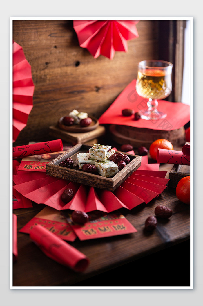 中式春节中国红零食摄影图片图片