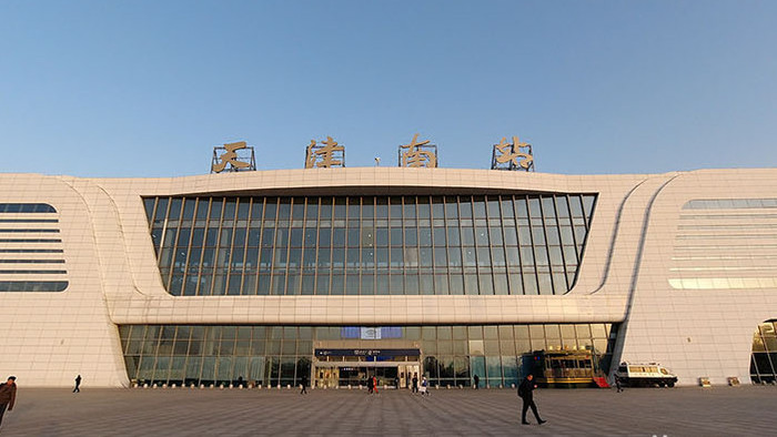 天津高铁站站内空镜