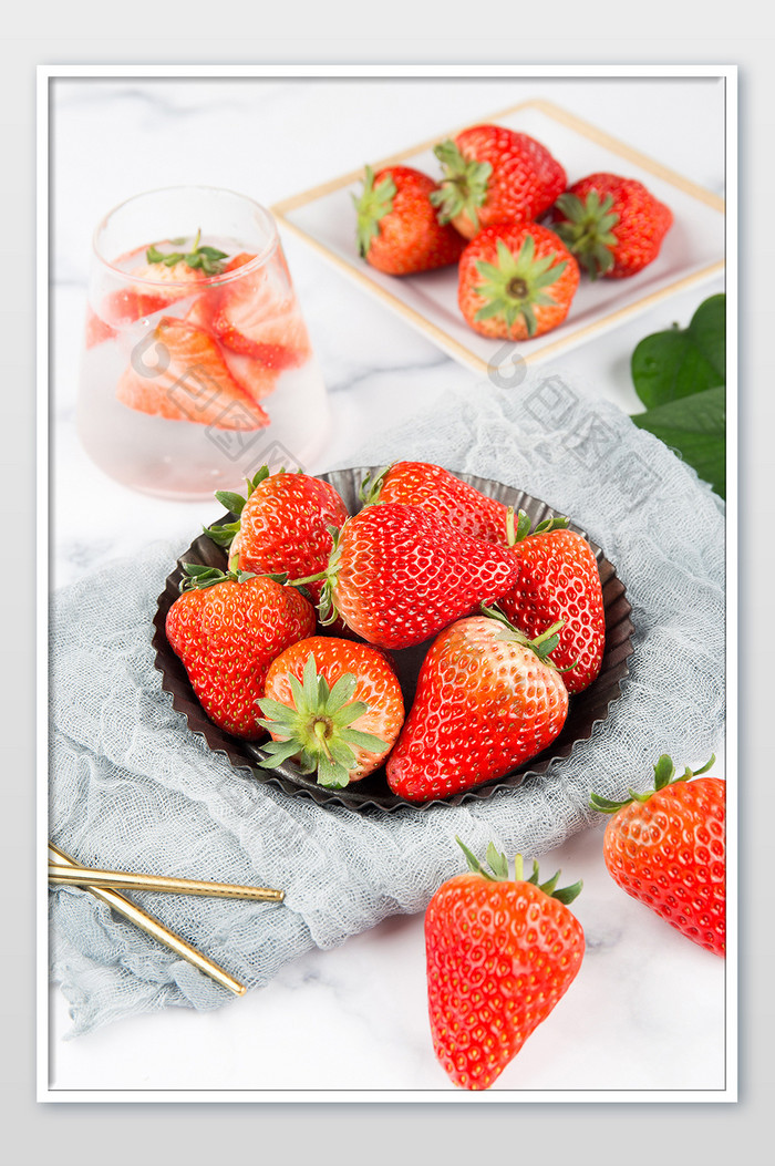大场景拍摄草莓水果鲜艳的草莓