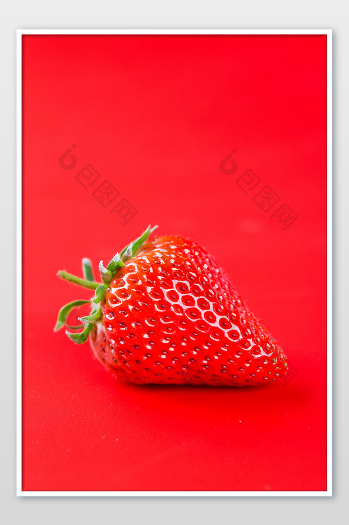 鲜艳靓丽的草莓好吃的水果