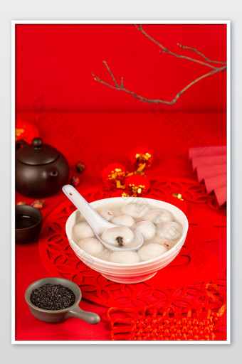 红色背景传统美食汤圆摄影图图片