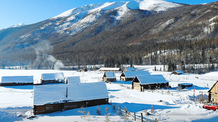 航拍新疆喀纳斯禾木村木屋雪山Vlog素材