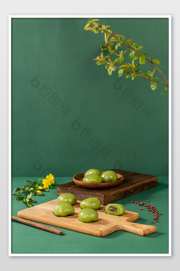 绿色小清新美食小吃青团摄影图片