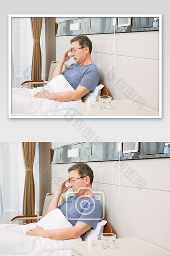老年男性在病床上捂着额头图片