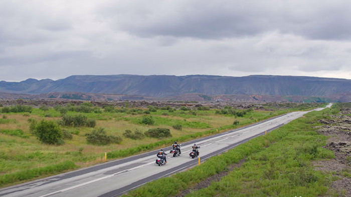4K大气电影风摩托骑士驰骋旷野实拍