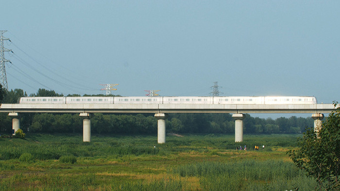 北京地铁城铁穿梭过桥实拍视频