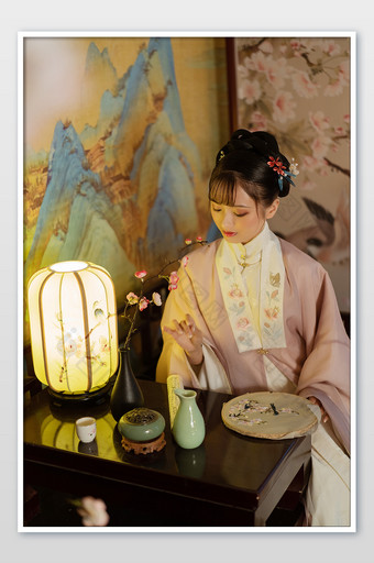 传统风格汉服中国风美女图片