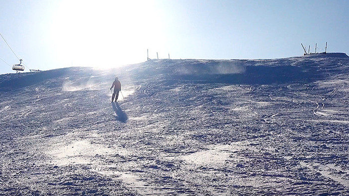 运动风雪山滑雪高清实拍视频
