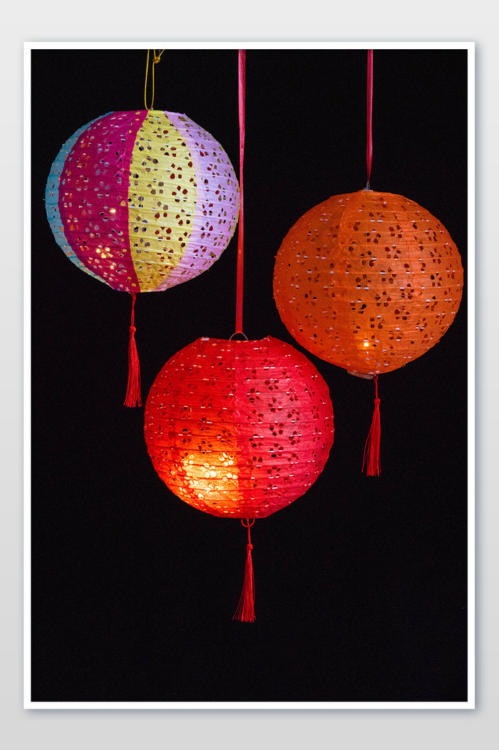 中秋节彩色灯笼摄影图
