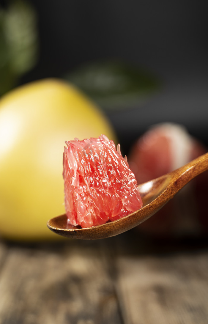 新鲜水果红心柚子摄影图图片