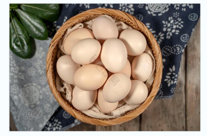 乡里新鲜健康土鸡蛋图片