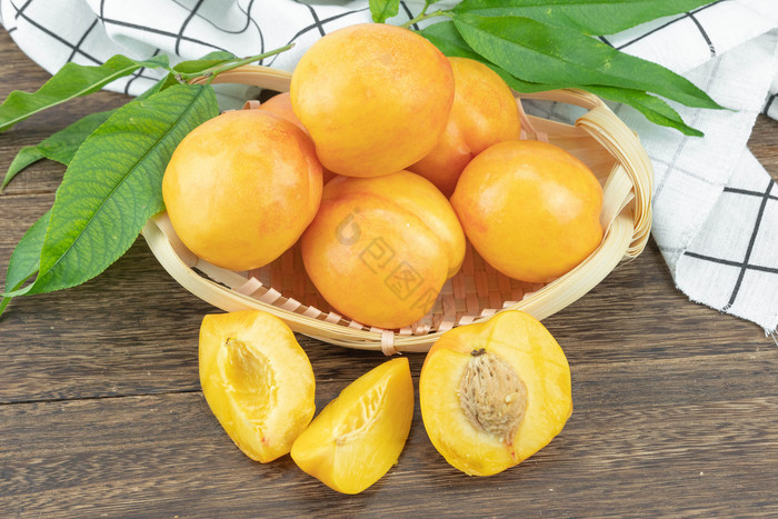 黄桃桃子水果摄影图图片