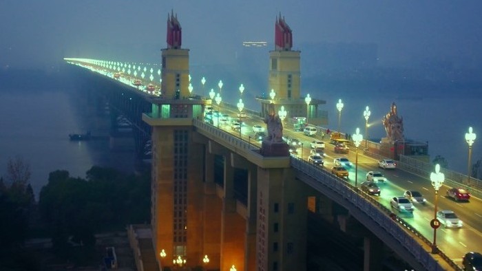 4K夜晚南京长江大桥航拍素材