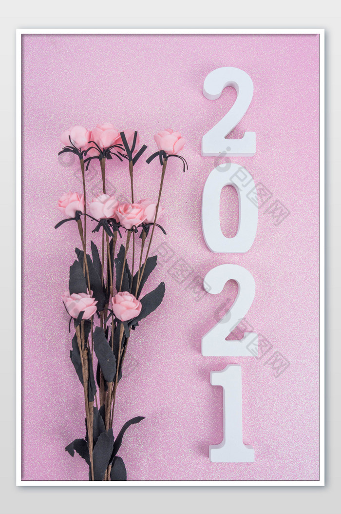 2021数字和粉色花枝图片图片