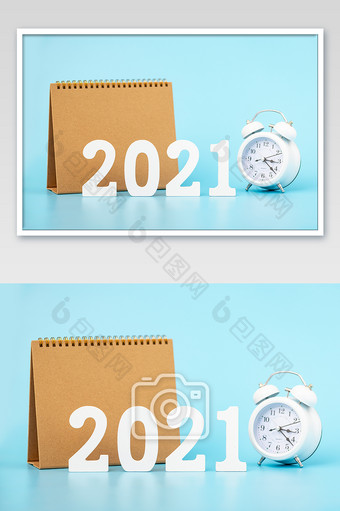 新年2021年时钟台历蓝色背景图片