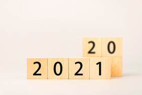 2021新年跨越2020年创意积木海报