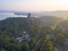 航拍清晨西湖雷峰塔风光摄影图片