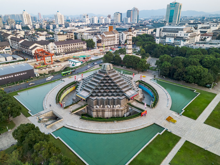 航拍绍兴城市广场唯美建筑摄影图片