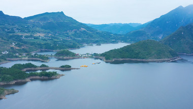 绿色生态清水湖泊湖面实拍视频