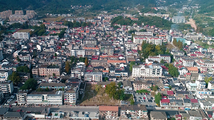 航拍杭州建德梅城城区