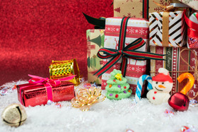 圣诞礼盒和装饰品