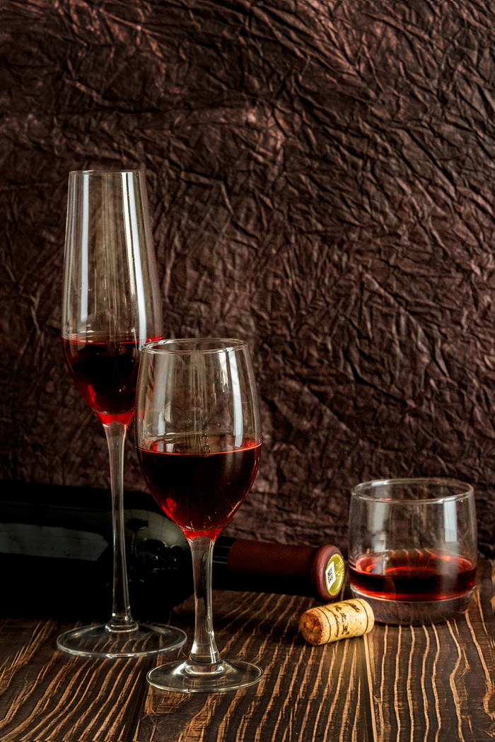 红酒玻璃杯酒杯摄影图图片