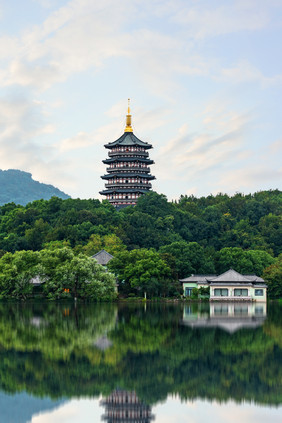 杭州西湖雷峰塔建筑物