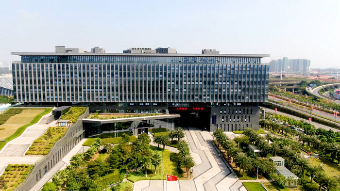 航拍南宁市民中心大楼