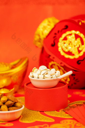 开心果桃花海报兔年春节新春春节除夕红鞭炮春节新年新春祝福对联桃花