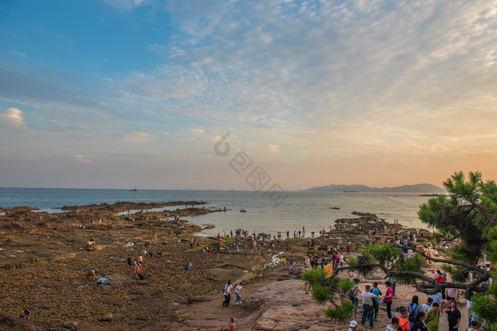 青岛花石楼海滩风景摄影图片