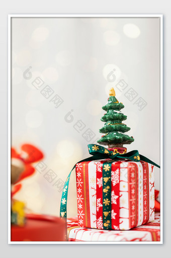 圣诞节圣诞树圣诞礼物海报图片