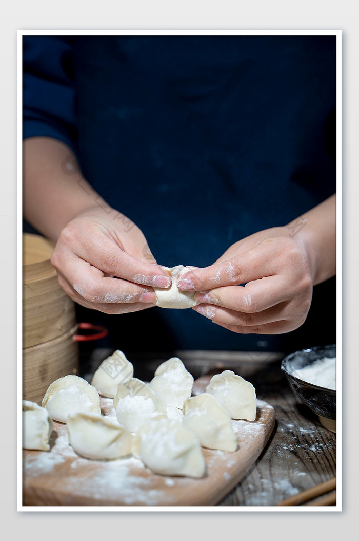 美食手工饺子制作摄影图片