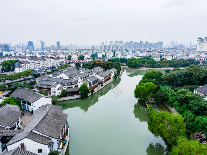 苏州盘门河边住宅图片